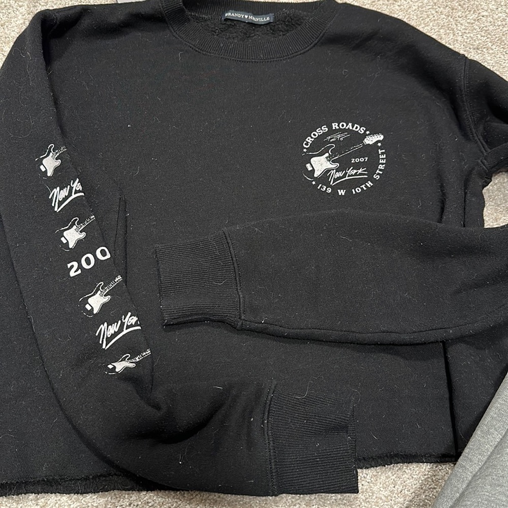 Brandy melville long sleeve sweatshirt